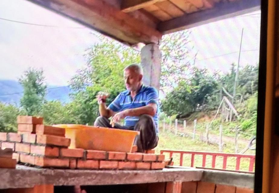 Samsun’da bir şahıs, baldızını tabancayla vurarak öldürdükten sonra intihar etti.