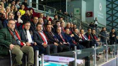Aksaray Belediyespor, Yozgatspor’a 21-19 yenildi. Karşılaşmada hakem kararları ve tribün