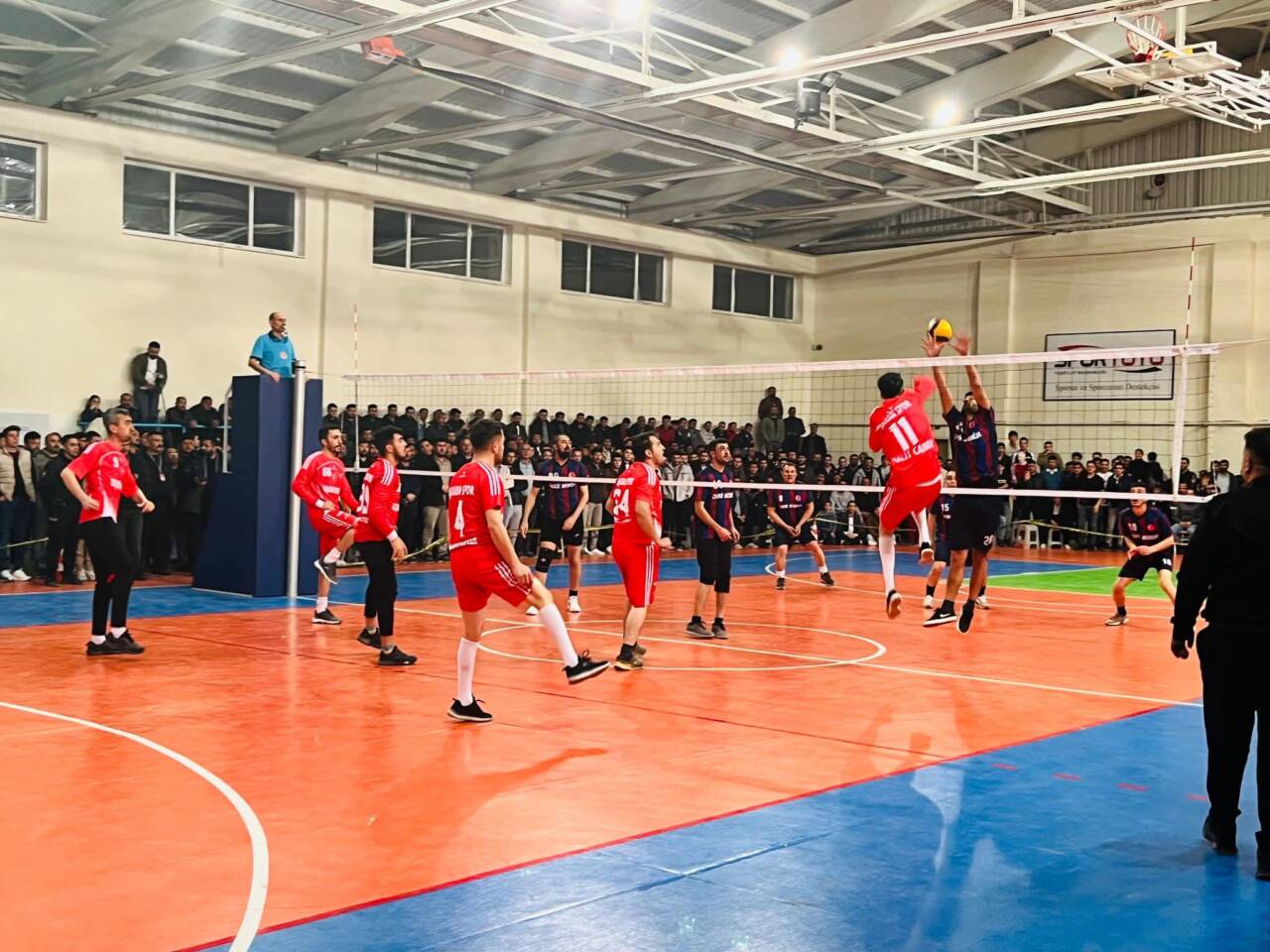 Eskil Belediye Başkanı Zavlak Finalde Takımları Tebrik Etti, Şampiyon Kökezspor