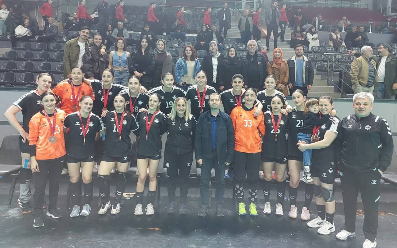 Aksaray Belediyespor Hentbol Takımı, Ankara’da oynanan Dörtlü Final’de sergilediği performansla