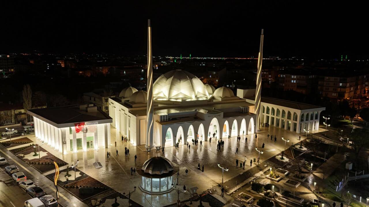 Aksaray Belediyesi, bin aydan daha hayırlı olan Kadir Gecesi dolayısıyla
