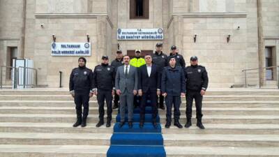 Sultanhanı’nda Ramazan Bayramı’nın ilk gününde ilçe protokolü, görev başındaki güvenlik