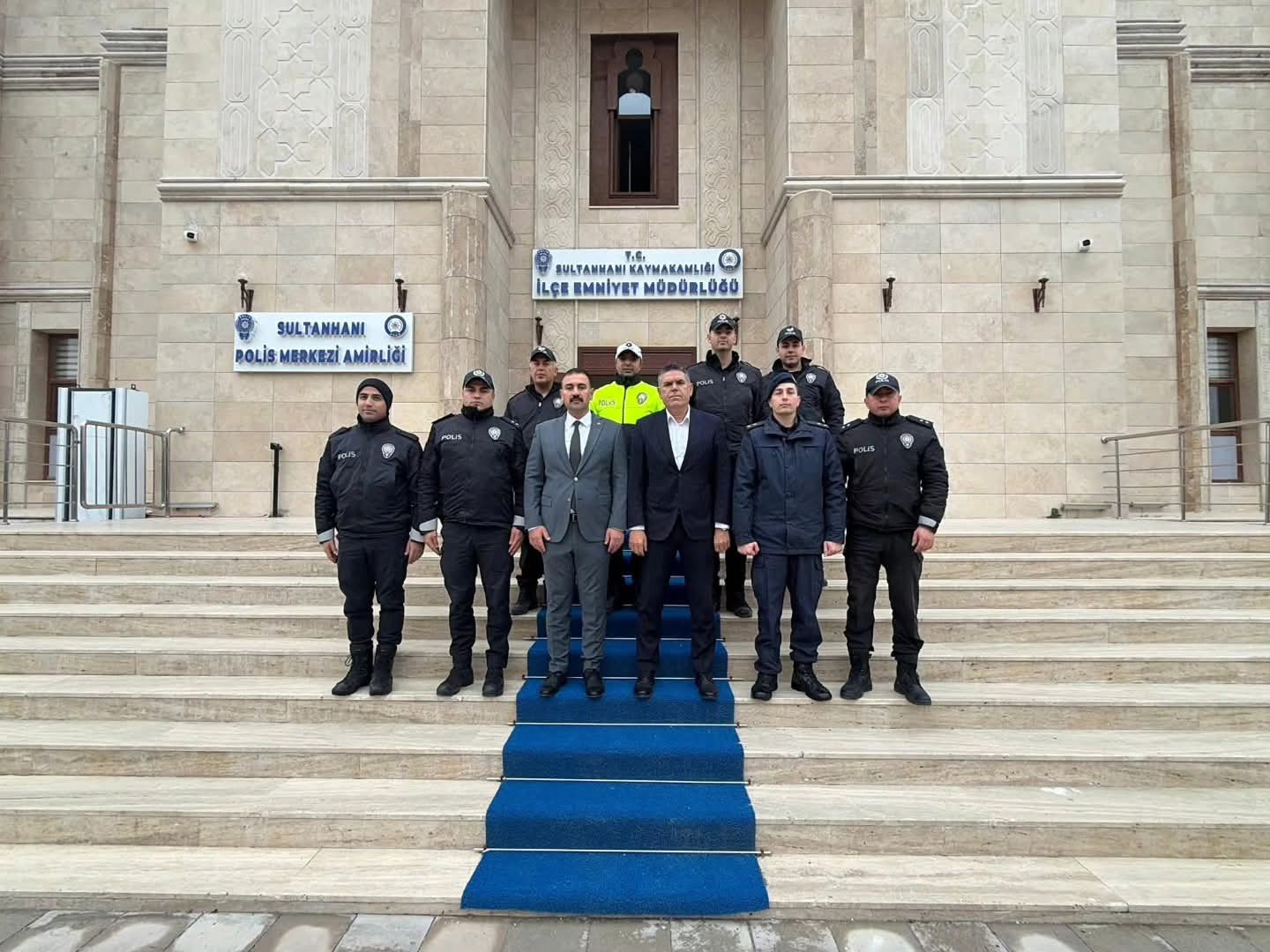 Sultanhanı’nda Ramazan Bayramı’nın ilk gününde ilçe protokolü, görev başındaki güvenlik