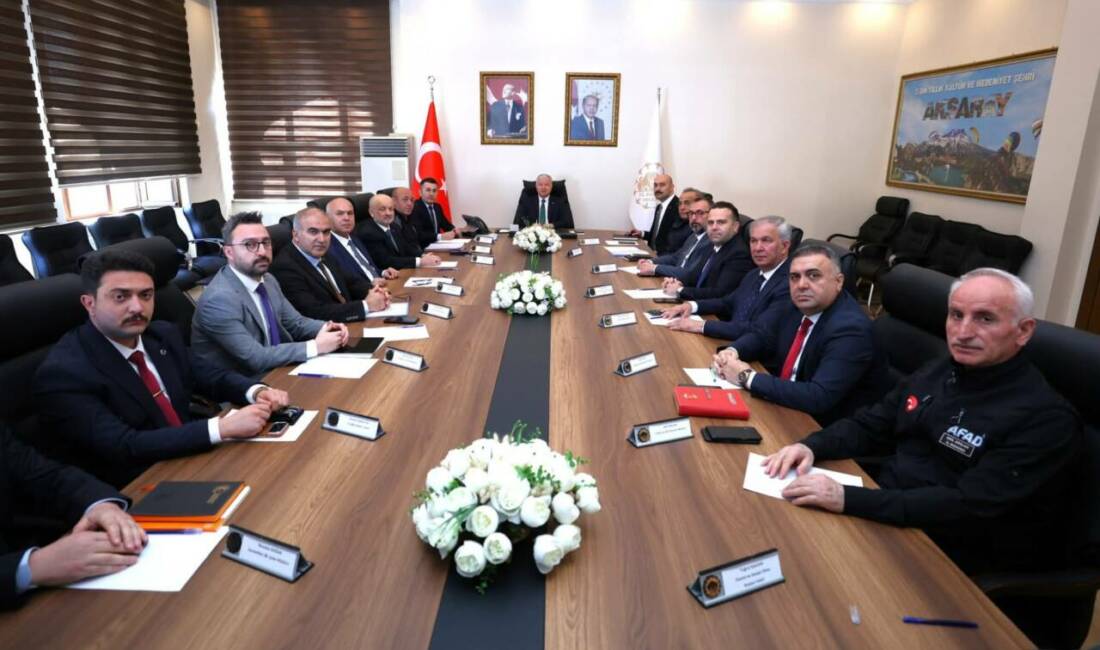Aksaray’da Mahalli Çevre Kurulu Toplantısı, Vali Murat Duru başkanlığında yapıldı.
