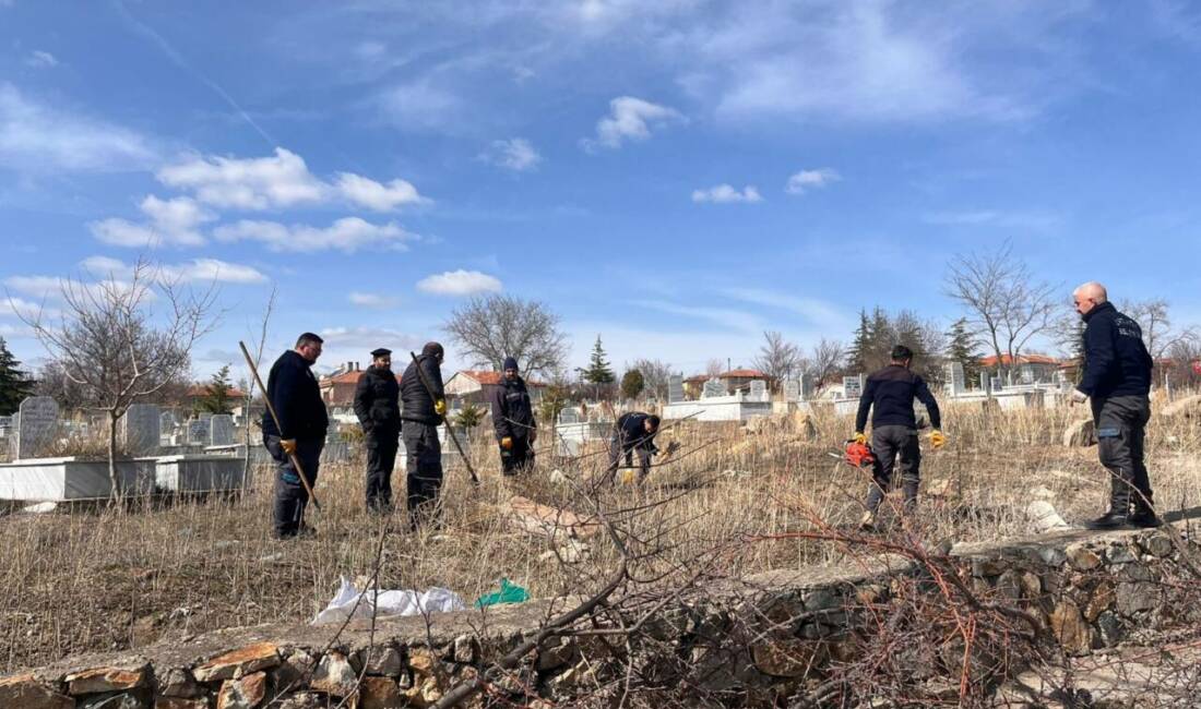 Ortaköy Belediyesi Park ve Bahçeler ile Mezarlıklar Müdürlüğü ekipleri tarafından