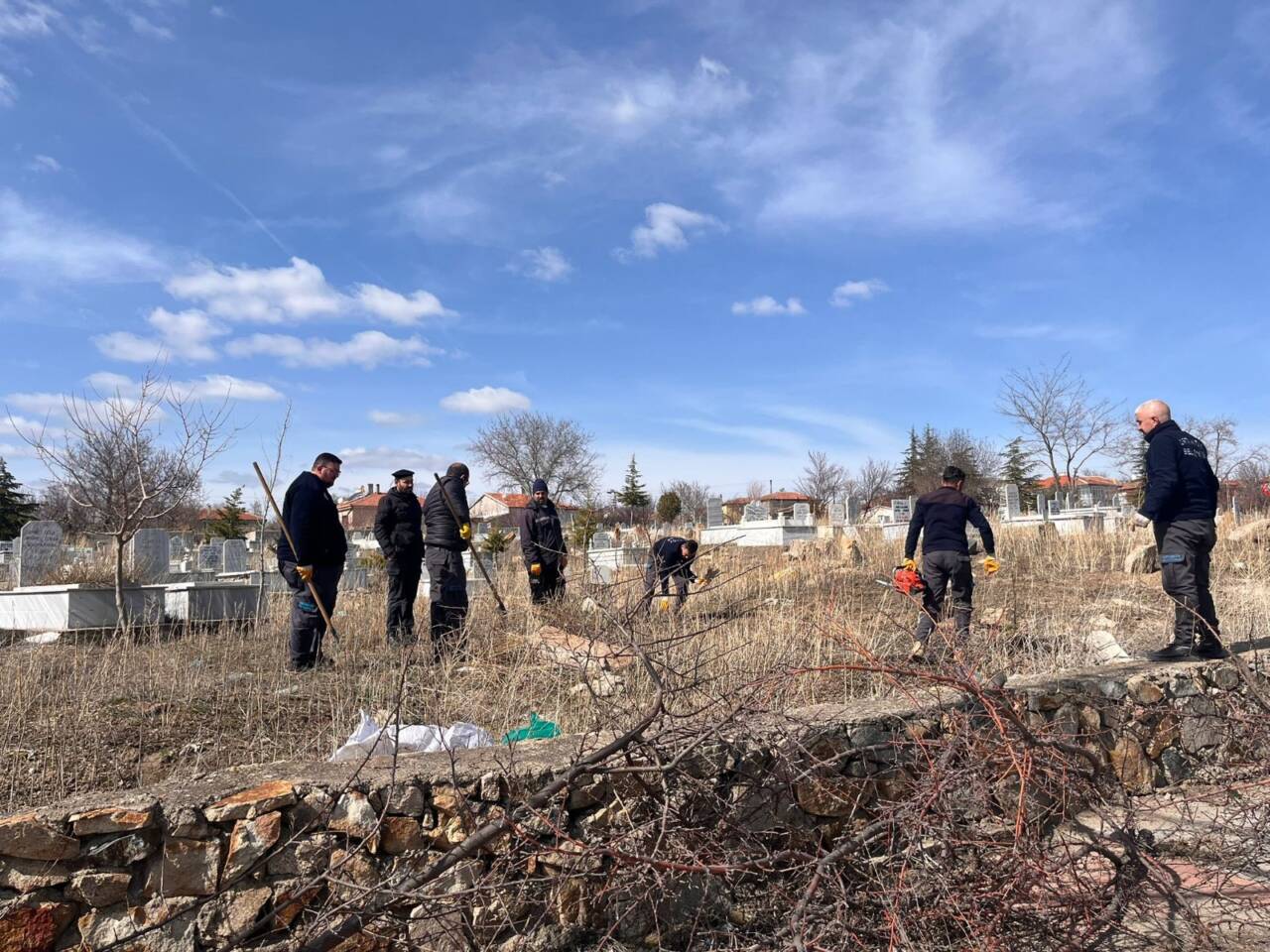 Ortaköy Belediyesi Park ve Bahçeler ile Mezarlıklar Müdürlüğü ekipleri tarafından