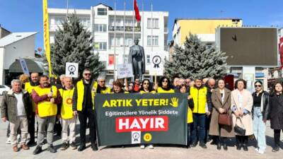 Çekmeköy’de bir meslek lisesinde 17 yaşındaki öğrenci tarafından bıçaklanarak hayatını