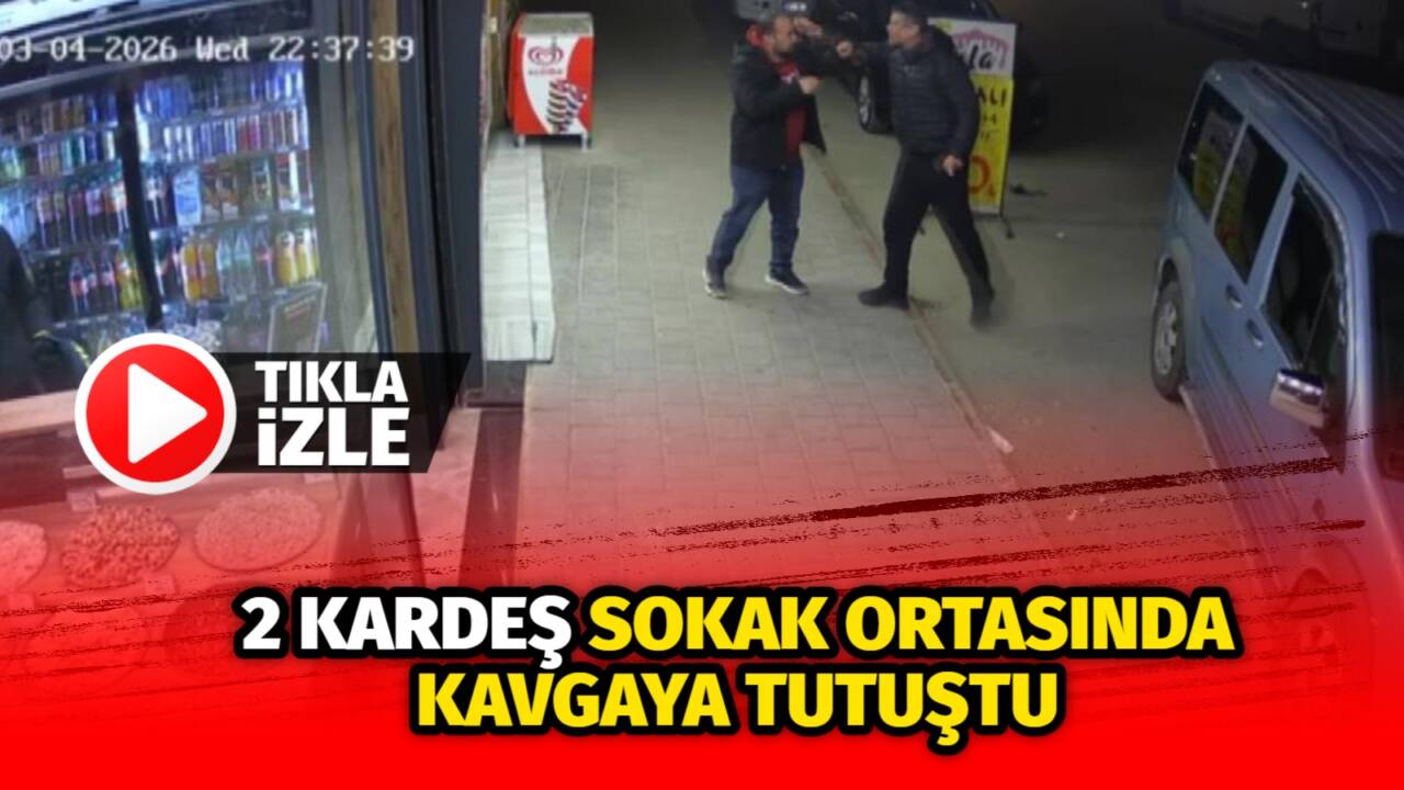 Adana’da alacak-verecek meselesi yüzünden iki kardeş sokak ortasında kavgaya tutuştu.