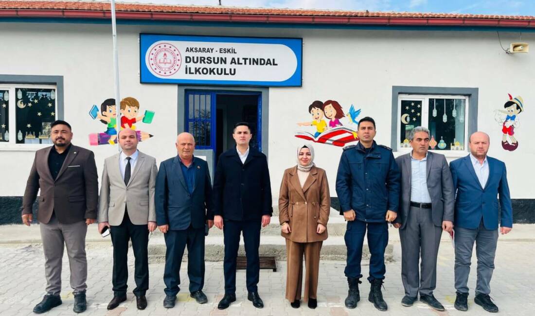 Eskil Kaymakamı Taha Soydaş, ilgili kurum amirleri ile birlikte köy