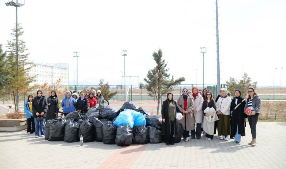 Aksaray’da Cemaleddin Aksarayı KYK Kız Öğrenci Yurdu öğrencileri, çevre duyarlılığına