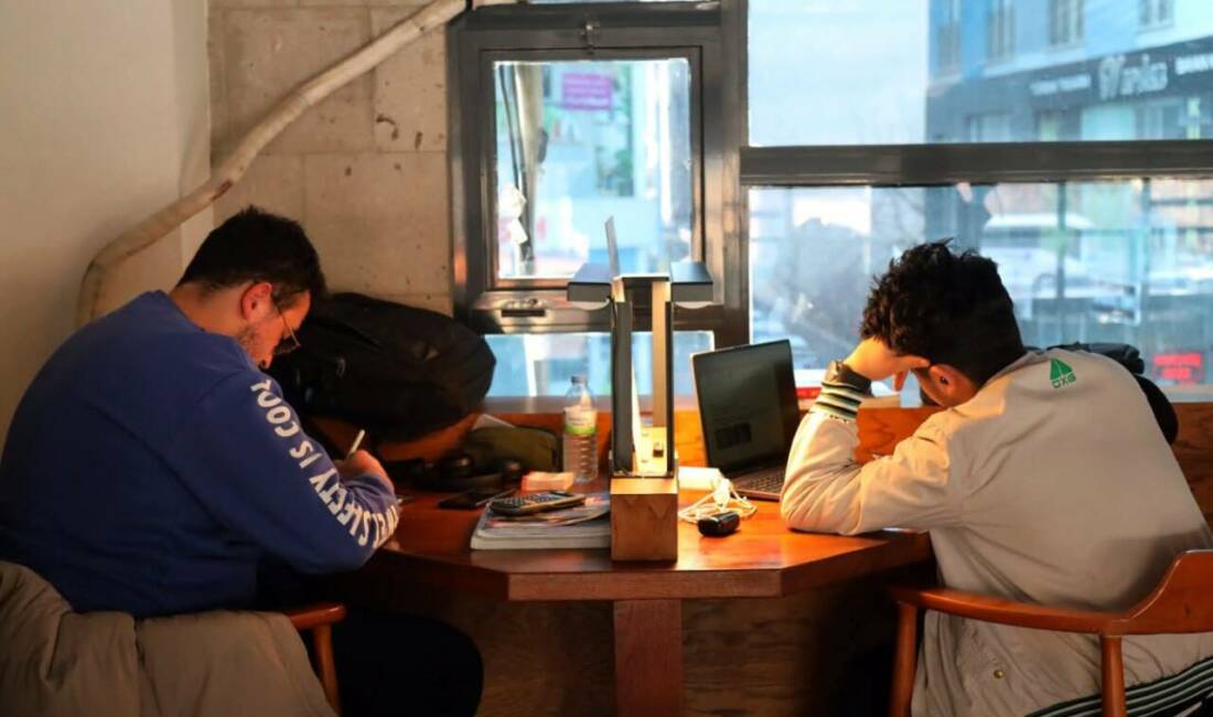 Aksaray Belediyesi tarafından hizmete sunulan Nuri Yazıcı Kitap Konağı, gençlerin