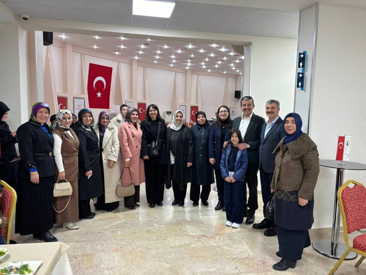 AK Parti Aksaray teşkilatı, yetim çocuklar ve aileleriyle düzenlenen iftar