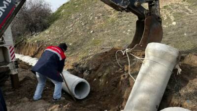 Ağaçören Belediyesi tarafından Yurtsever Mahallesi’nde yürütülen kanal boru hattı çalışmaları