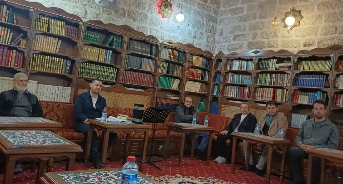 Aksaray Üniversitesi Sosyal Bilimler Enstitüsü, bünyesinde tamamlanan akademik çalışmaları toplumla