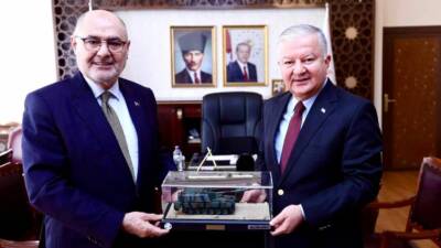 Milli Savunma Bakan Yardımcısı Kavaklıoğlu, Aksaray Valisi Murat Duru’yu ziyaret