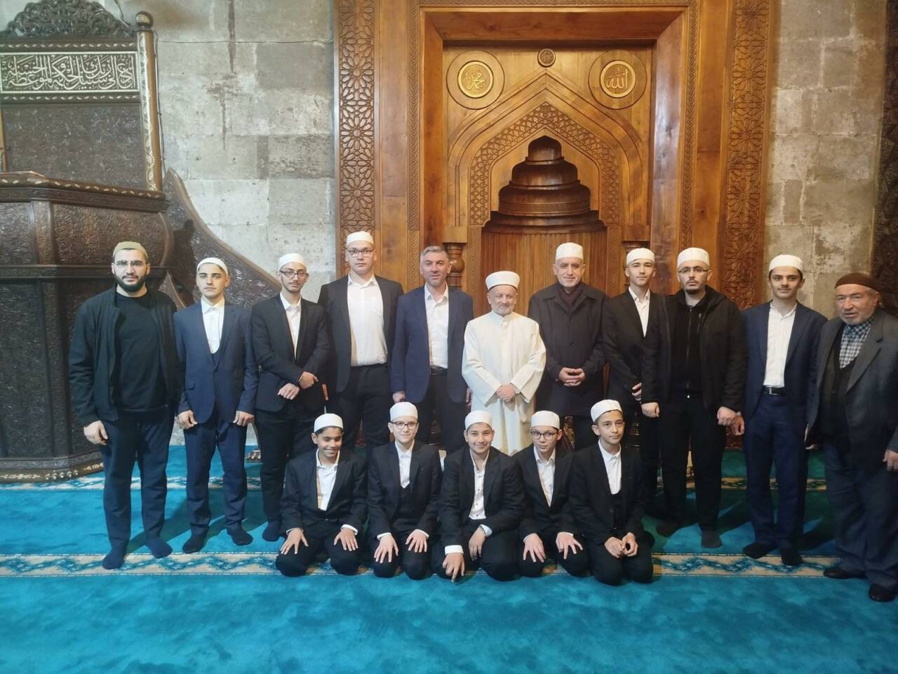 Aksaray’da Ramazan boyunca Ulu Cami’de mukabele okuyan genç hafızlar, İl