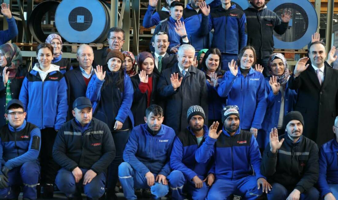 Sanayi ve Teknoloji Bakanı Mehmet Fatih Kacır, AK Parti Genel