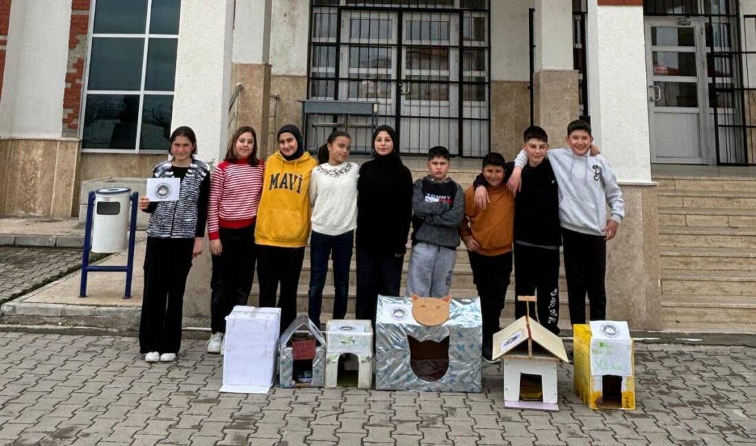 Ağaçören’de öğrencilerden can dostlara sıcak yuva Aksaray’ın Ağaçören ilçesinde, Şehit Yusuf Elitaş Anadolu İmam Hatip Lisesi