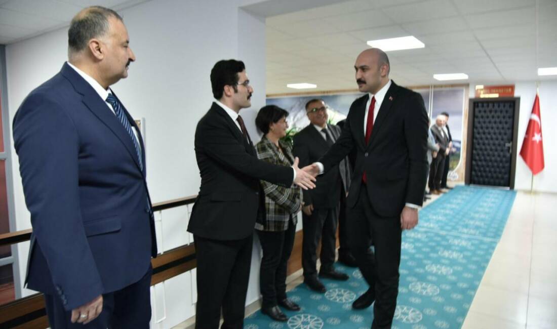 Aksaray İl Özel İdaresi’nde Ramazan Bayramı kapsamında bayramlaşma programı düzenlendi.