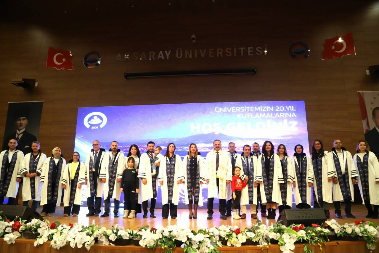 Aksaray Üniversitesinde akademik ünvanda yükselen 102 öğretim üyesi için “Cübbe