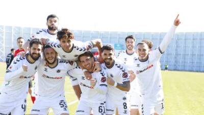 TFF 2. Lig’de Aksarayspor, Kahramanmaraş İstiklalspor’u 3-1 yenerek puanını 41’e