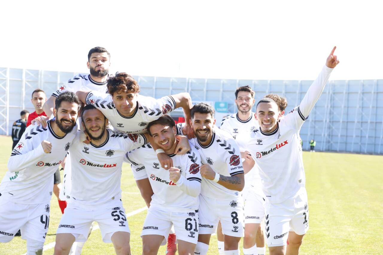 TFF 2. Lig’de Aksarayspor, Kahramanmaraş İstiklalspor’u 3-1 yenerek puanını 41’e