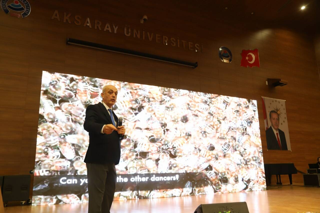 Aksaray Üniversitesinin 20. kuruluş yılı etkinlikleri kapsamında “Yapay Zekânın ABC’si: