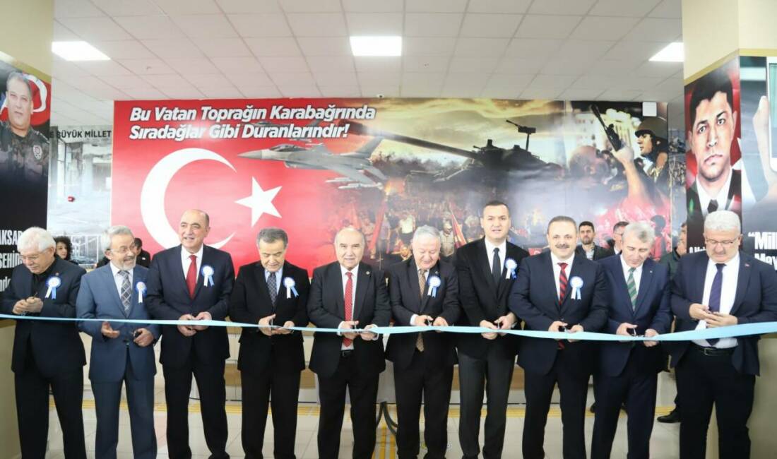 Aksaray Üniversitesinin 20. kuruluş yıl dönümü etkinlikleri düzenlenen açılış programı
