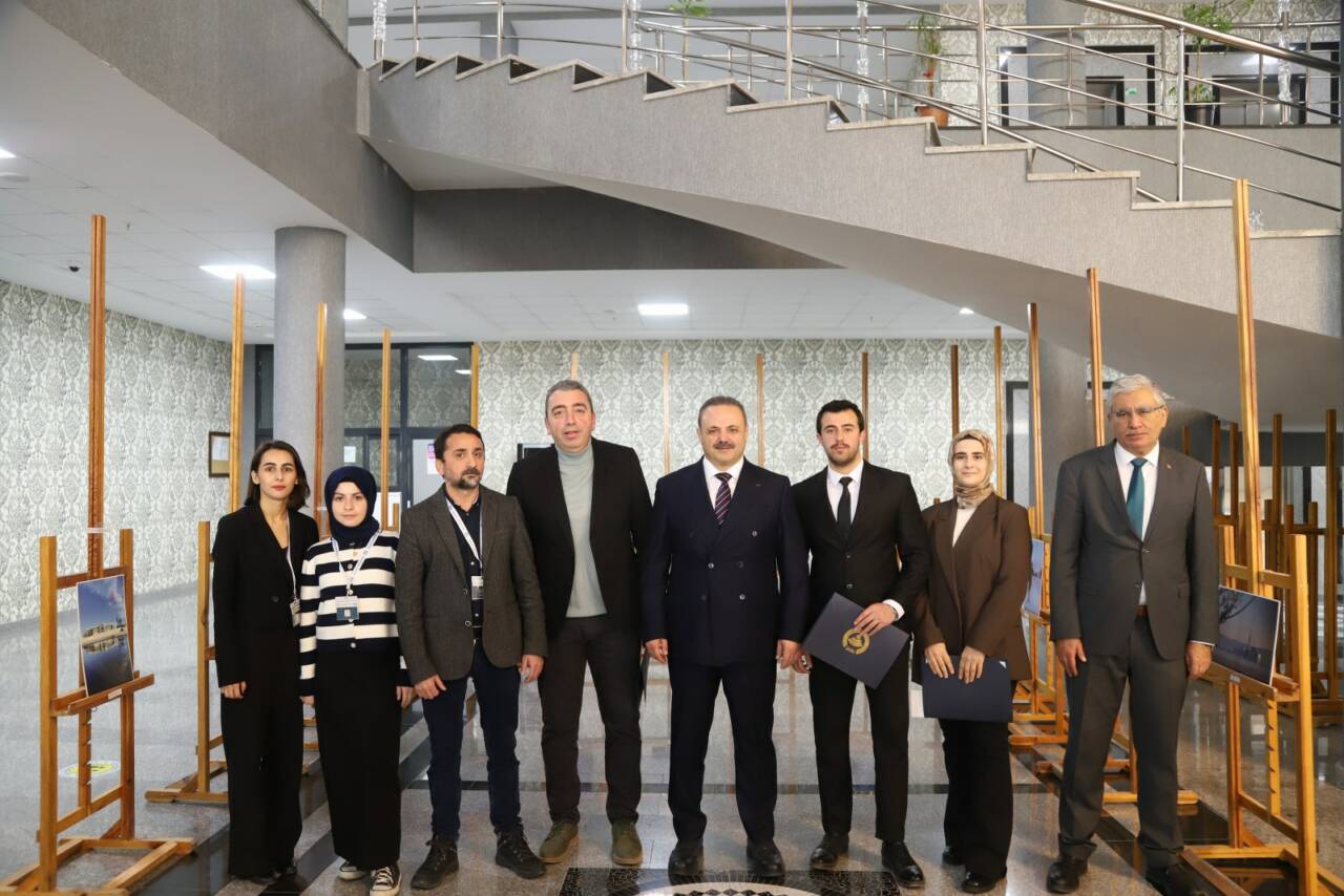Aksaray Üniversitesi (ASÜ) 20. yıl etkinlikleri kapsamında düzenlenen fotoğraf yarışmasında