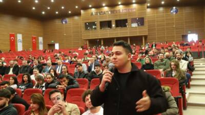 Aksaray Üniversitesinin 20. kuruluş yılı etkinlikleri kapsamında, ASÜ mezunu dünya