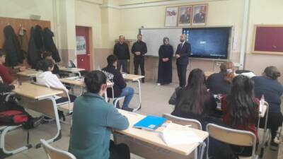 Sarıyahşi İlçe Müftülüğü tarafından gençlere yönelik yürütülen faaliyetler kapsamında, ilçede