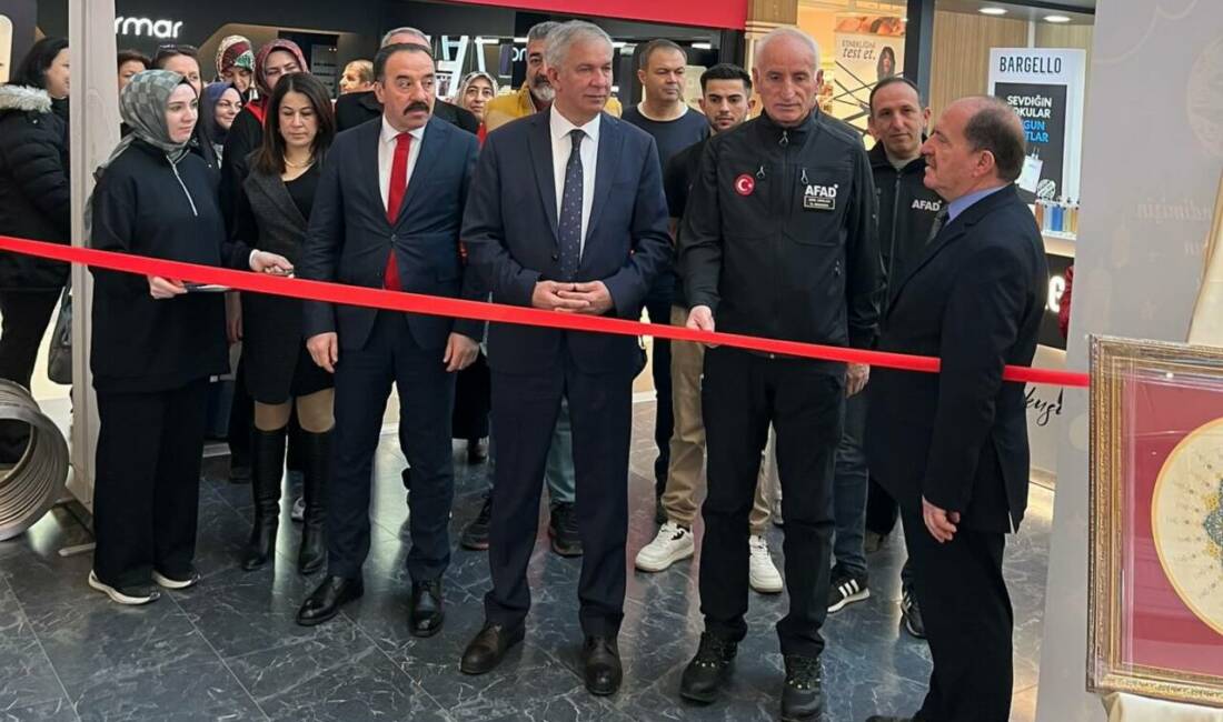 Aksaray’da Peygamber Efendimizin doğumunun 1500. yılı dolayısıyla tezhip ve ebru
