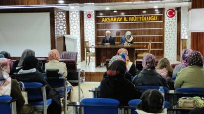Aksaray İl Müftülüğü tarafından düzenlenen bilgilendirme ve istişare toplantısında, 4-6