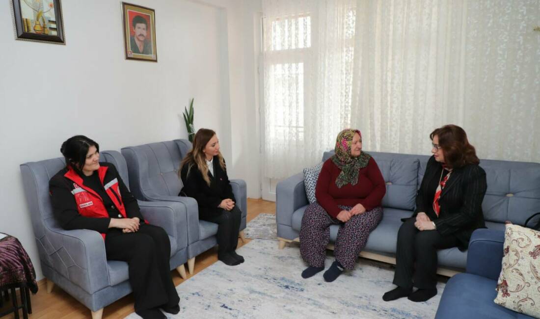 Vali Murat Duru’nun eşi Elif Duru, 18 Mart kapsamında şehit