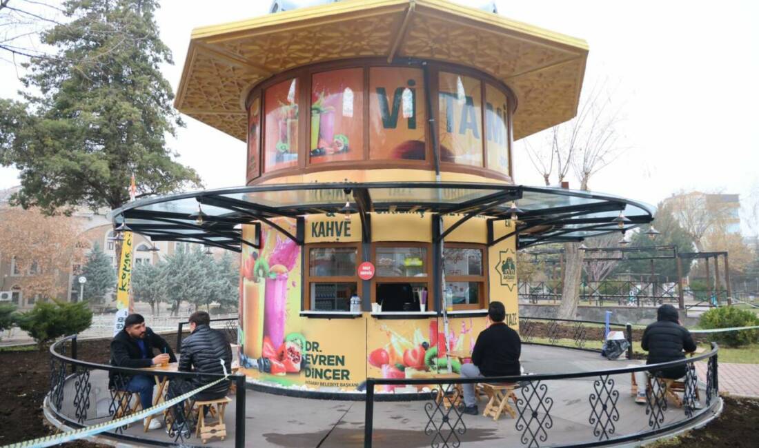 Aksaray Belediyesi’nin Vitamin Kafe’si, taze meyve, sebze ve sağlıklı atıştırmalık
