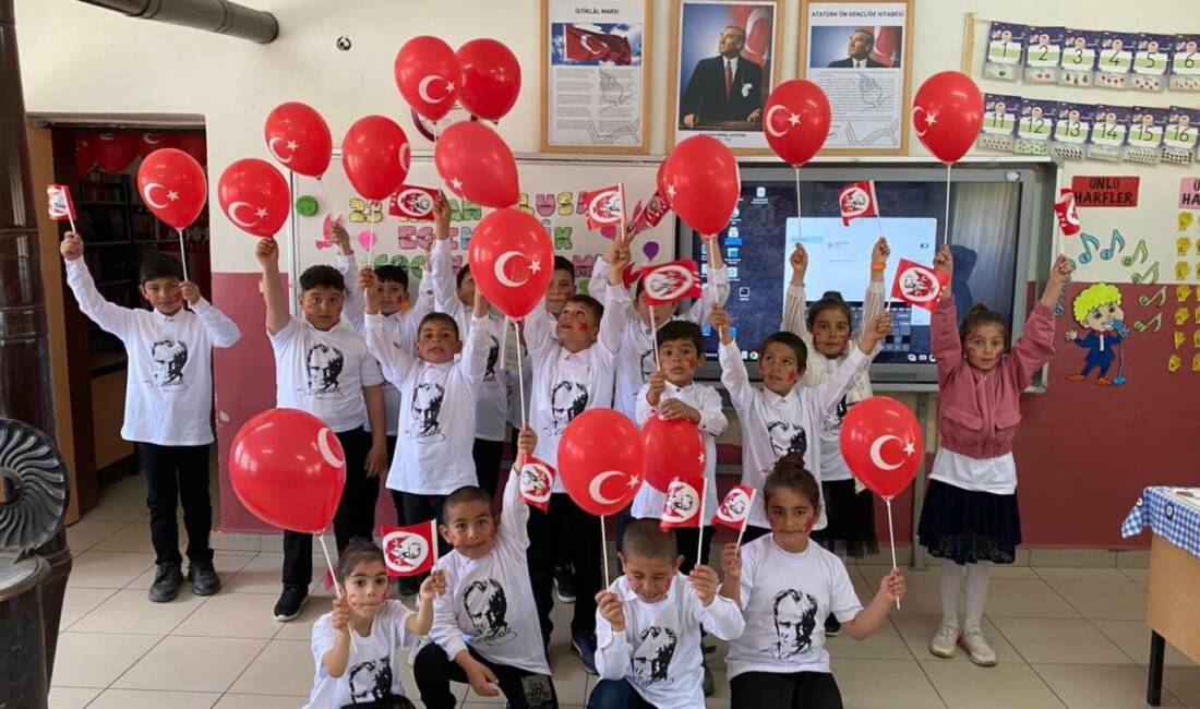 Aksaray’da anlamlı 23 Nisan kutlaması 23 Nisan Ulusal Egemenlik ve Çocuk Bayramı coşkusu, Aksaray’da düzenlenen
