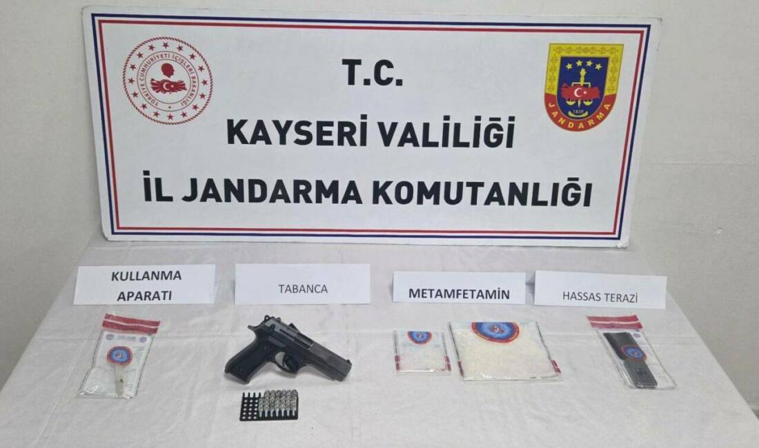 Kayseri'de jandarma ekiplerince düzenlenen uyuşturucu operasyonunda 1 şüpheli gözaltına alındı.