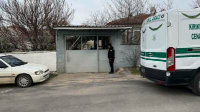 Kırıkkale'de tartıştıkları babalarını bıçak ve nacakla öldüren şüpheli iki kardeş