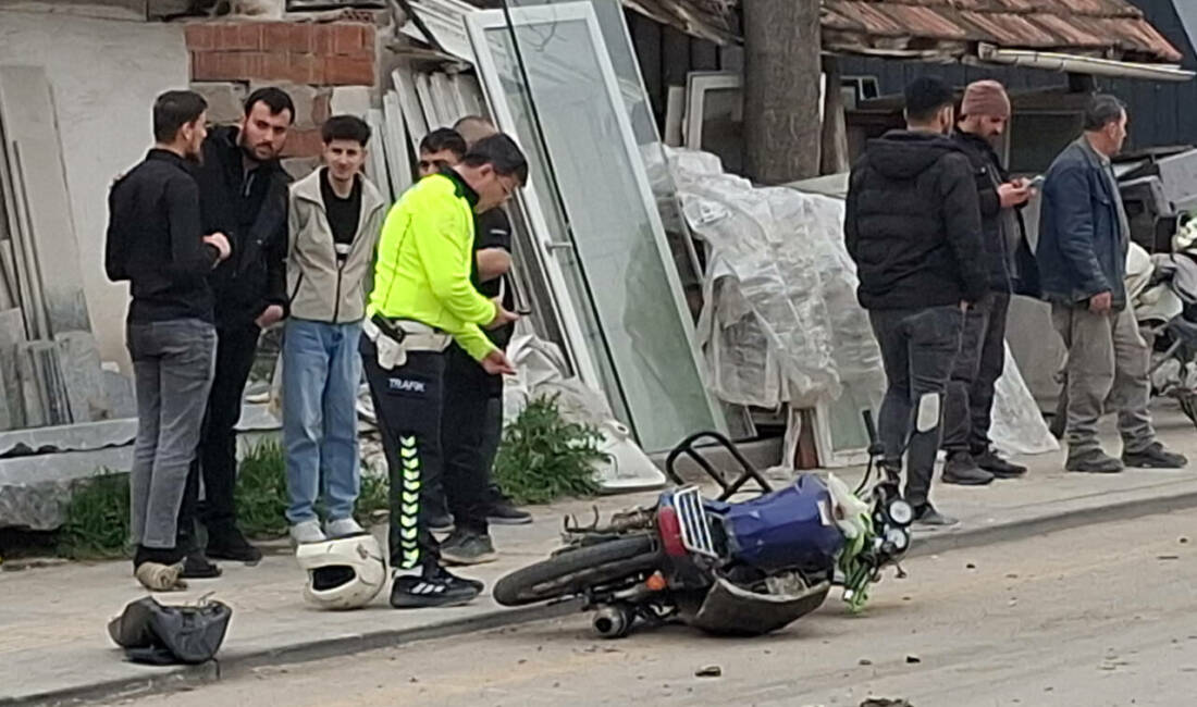 Ankara'nın Beypazarı ilçesinde 3 aracın karıştığı trafik kazasında 3 kişi