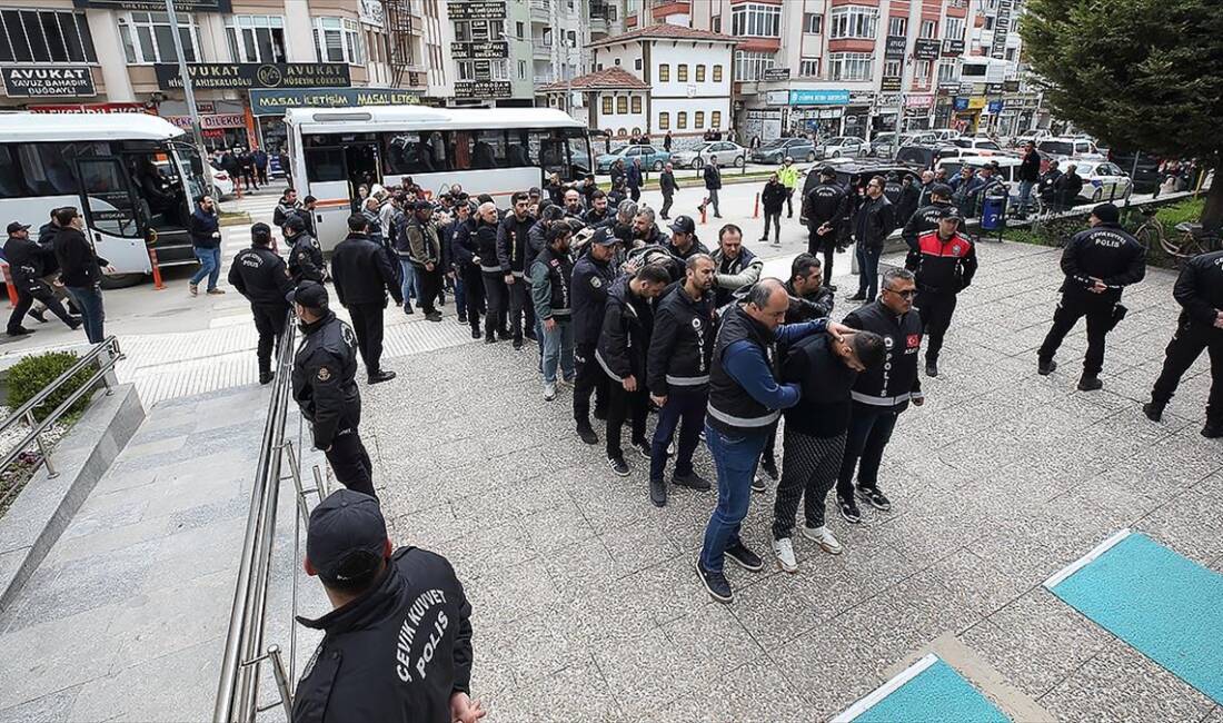 Çorum merkezli 5 ilde "Miami suç örgütü"ne yönelik düzenlenen operasyonda