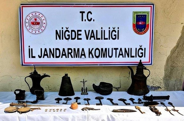 Niğde'de düzenlenen kaçakçılık operasyonunda 1 şüpheli gözaltına alındı.