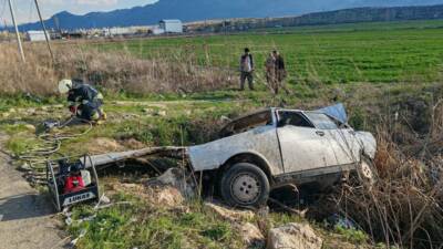 Konya'nın Seydişehir ilçesinde otomobilin devrilmesi sonucu 1 kişi öldü, 1