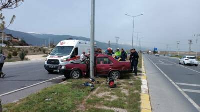 Konya'nın Akşehir ilçesinde kamyon ile otomobilin çarpışması sonucu 1 kişi