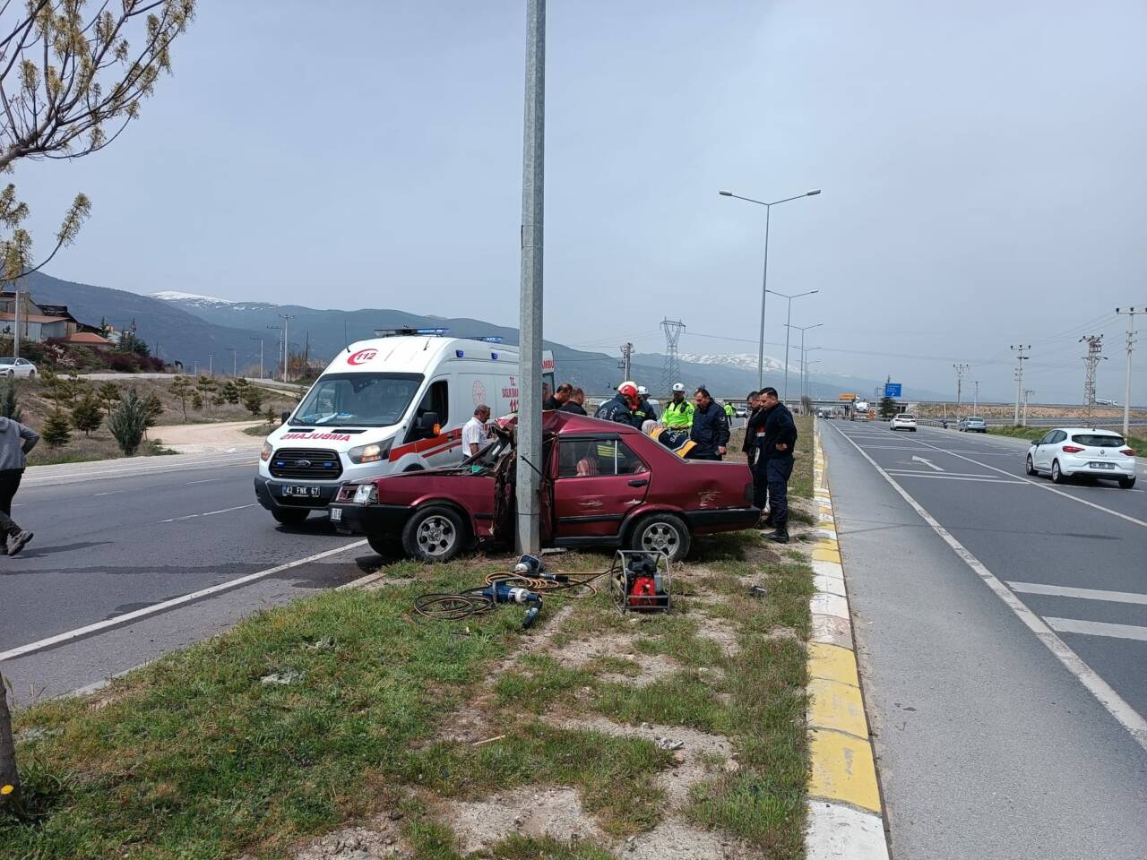 Konya'nın Akşehir ilçesinde kamyon ile otomobilin çarpışması sonucu 1 kişi