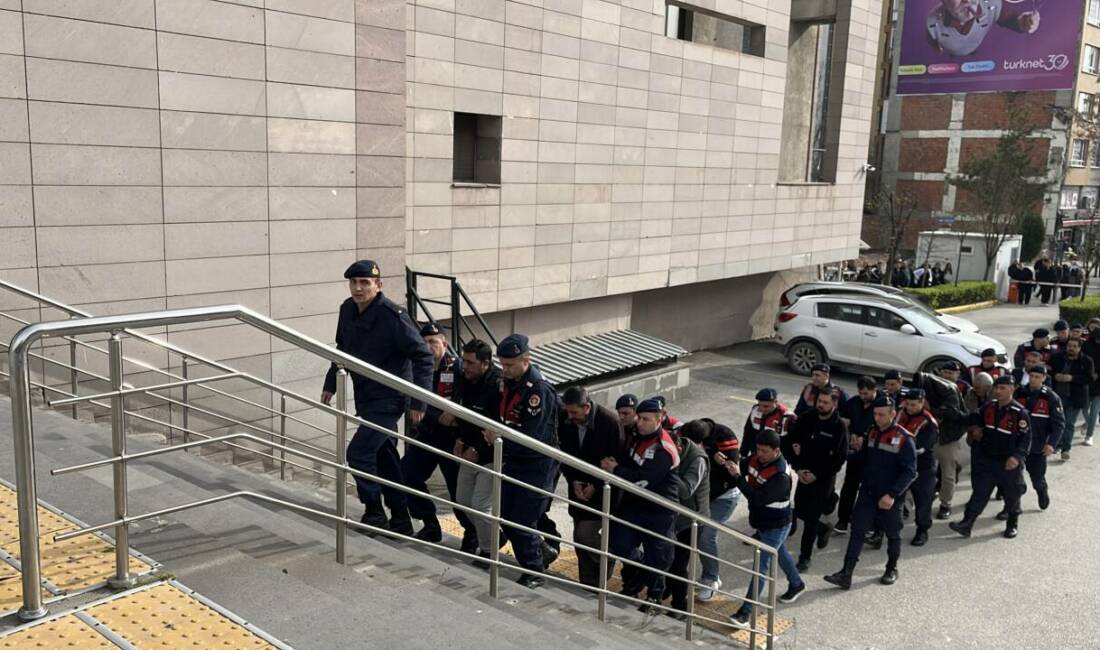 Eskişehir'de jandarma ekiplerinin operasyonu sonucunda gözaltına alınan 15 şüpheliden 4'ü