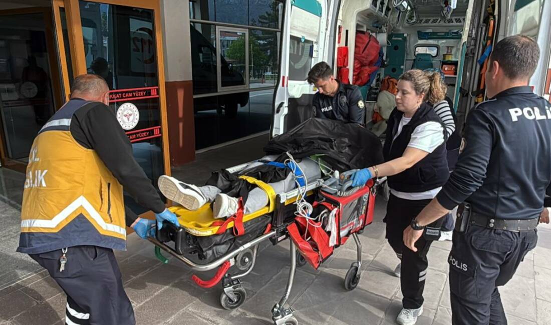 Bir kişi bıçaklandı; Ağır yaralandı Konya'nın Seydişehir ilçesinde bir kişi bıçakla ağır yaralandı.