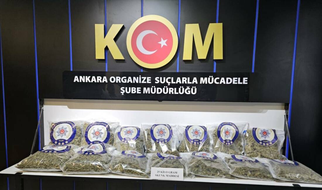 25 kilogram uyuşturucu ele geçirildi Ankara'nın Çankaya ilçesinde düzenlenen operasyonda 25 kilogram uyuşturucu ele geçirildi,