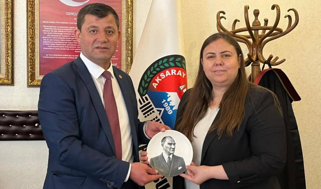 Aksaray’da anlamlı buluşma: ADD Heyetinden Baro’ya ziyaret Atatürkçü Düşünce Derneği Aksaray Şube Başkanı Sibel Altınpınar ve beraberindeki