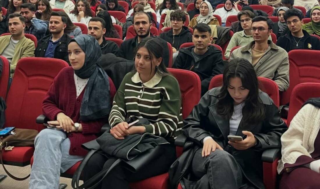 Aksaray Üniversitesi Tıp Fakültesi öğrencileri, AFAD iş birliğiyle düzenlenen eğitimde