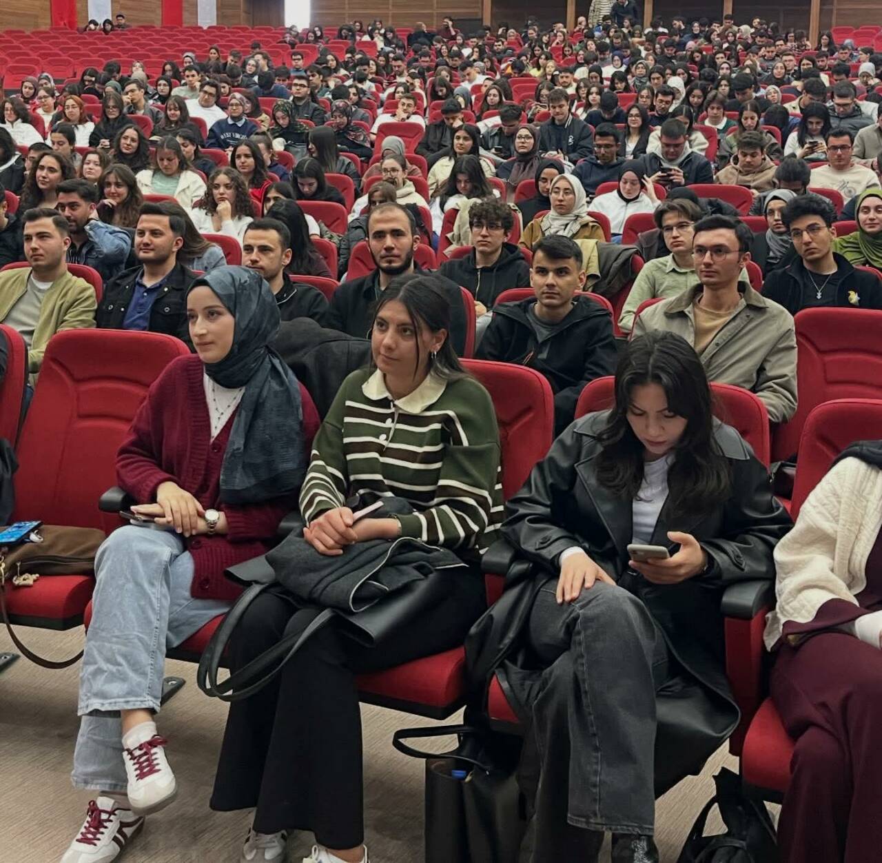 Aksaray Üniversitesi Tıp Fakültesi öğrencileri, AFAD iş birliğiyle düzenlenen eğitimde